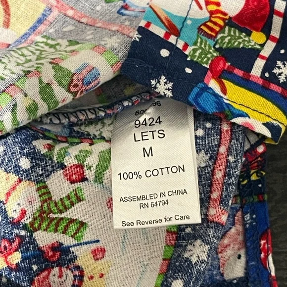 Christmas Scrub Top - Picture 5 of 5